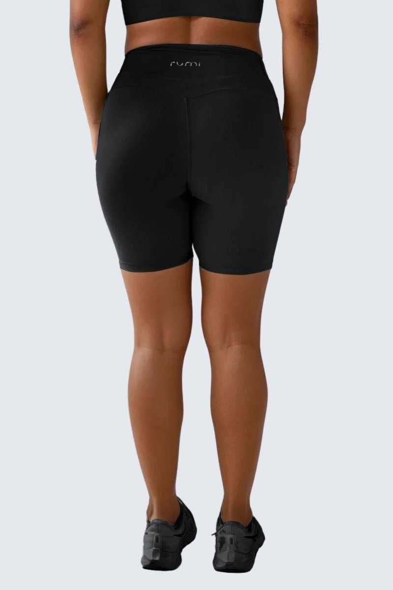 Rumi Earth - W SunSoft Flow Shorts 6" - Black - R124129BKP - Bottoms